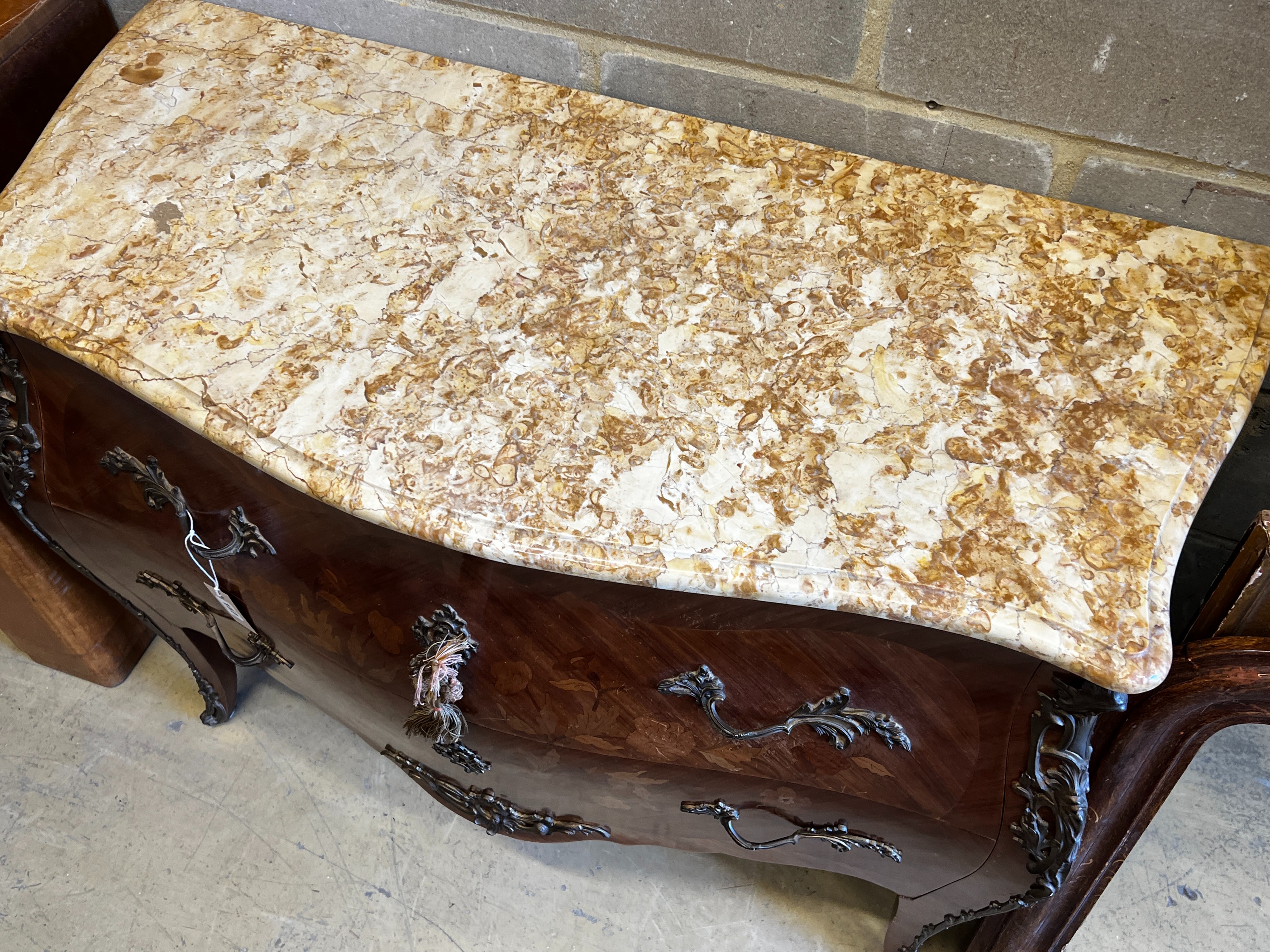 A Louis XV style marble top commode, width 116cm, depth 53cm, height 85cm